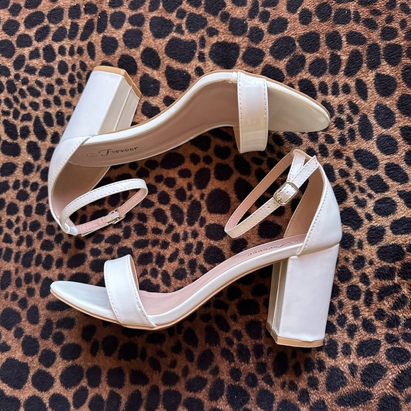 Heels - Picture 4 of 6